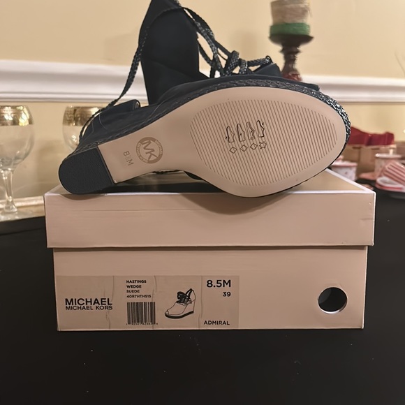 Michael Kors Navy espadrille - Picture 2 of 2